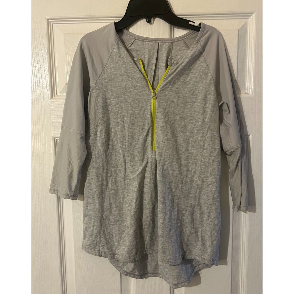 Lululemon Spincity 3/4 Sleeve Heathered Silver Slate Measures as size 6